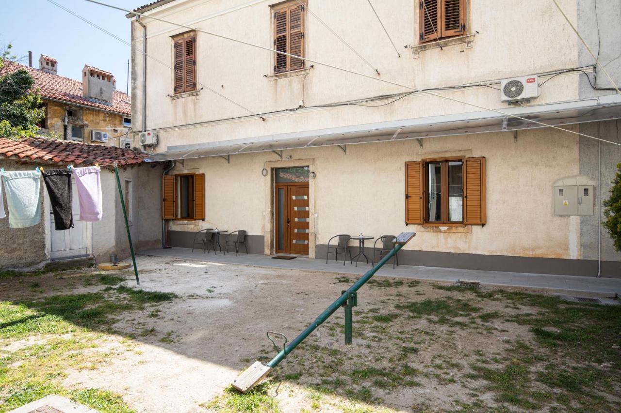Centar City Pula Apartments Exterior foto
